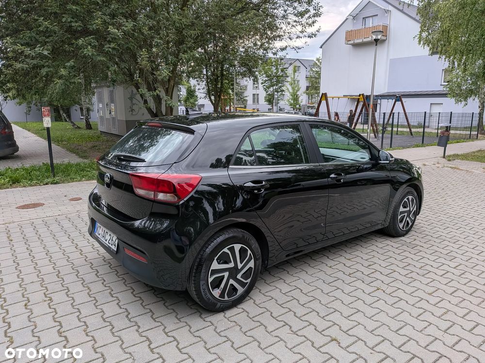 Kia Rio 1.2 Business Line - 14
