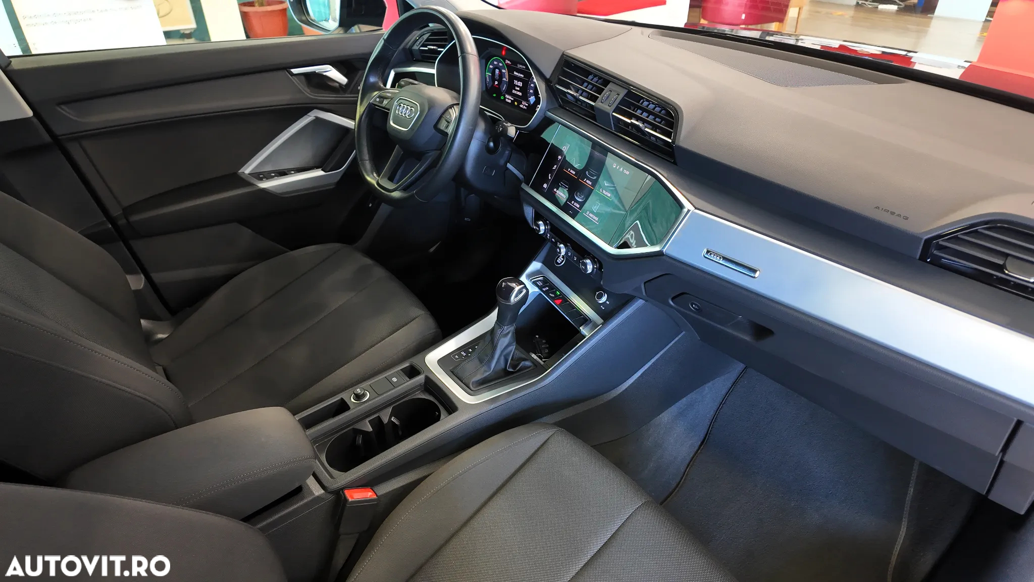 Audi Q3 45 TFSIe S tronic - 15