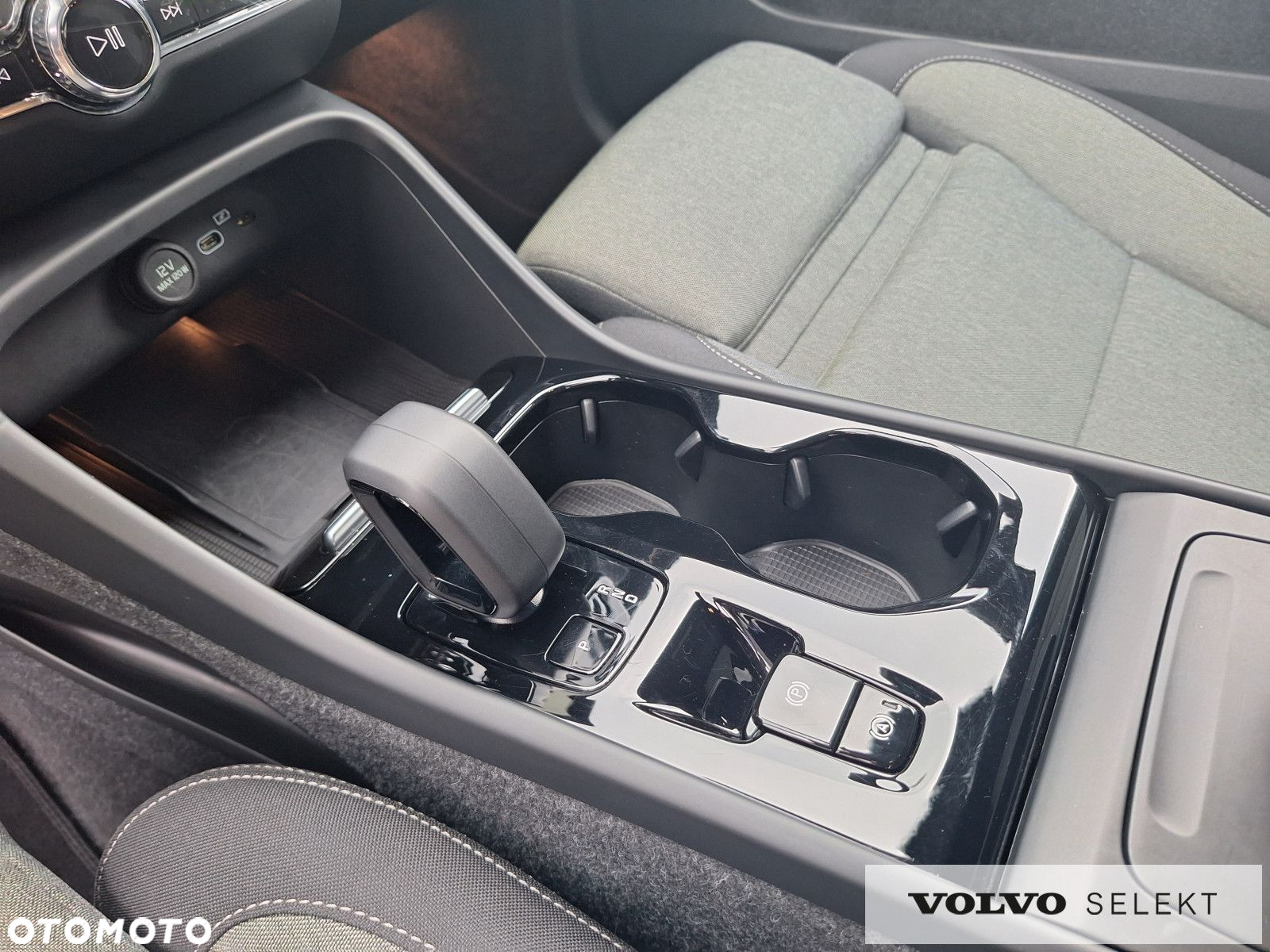Volvo XC 40 - 25