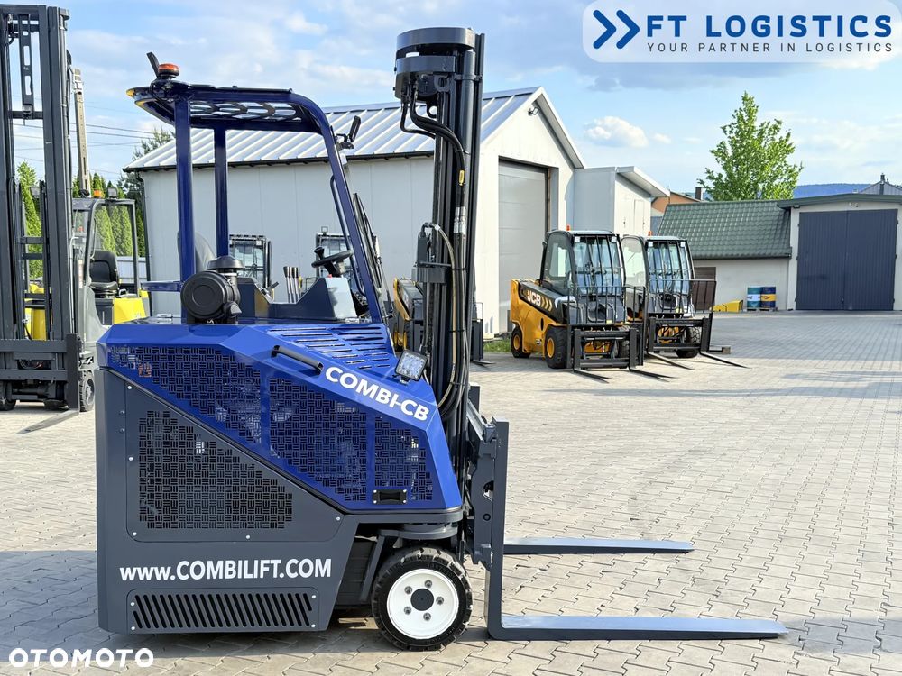 Combilift WÓZEK CZTEROKIERUNKOWY - WIELOKIERUNKOWY | COMBILIFT CB3000| GAS | TRIPLEX 5500MM | POZYCJONER WIDEŁ | PRZESUW WIDEŁ | WOLNY SKOK | NOWE OPONY | PO SERWISIE | STAN IDEALNY | Szeroka oferta wózków czterokierunkowych i bocznych, dopasowanych do różnorodnych potrzeb i zastosowań - 5
