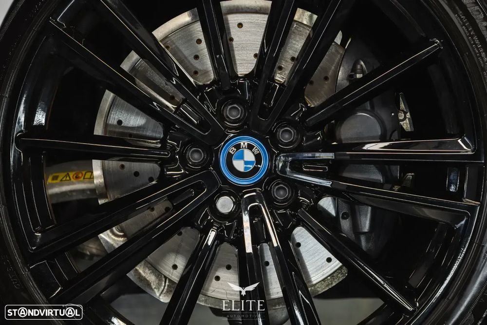 BMW i8 Roadster - 6