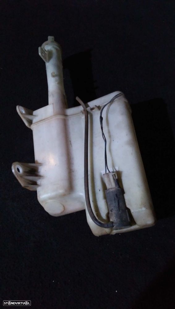 Reservatorio Da Agua Do Esguicho Mazda 323 P V (Ba) - 4