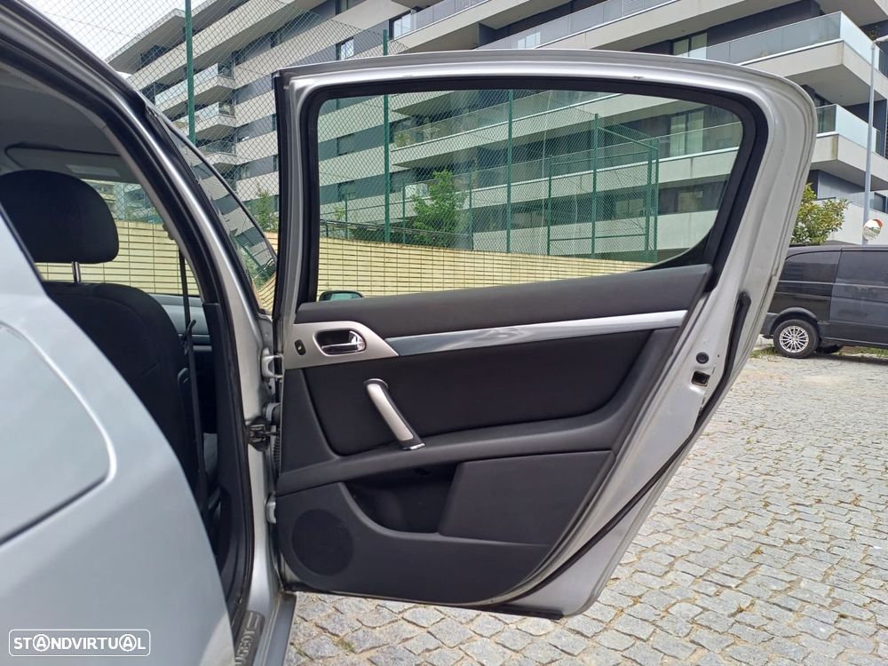 Peugeot 407 1.6 HDi Executive - 29