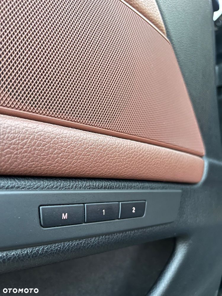 BMW Seria 5 - 13