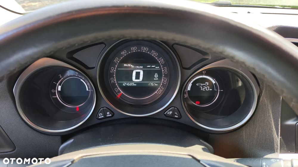 Citroën C4 e-HDi 115 Exclusive - 9
