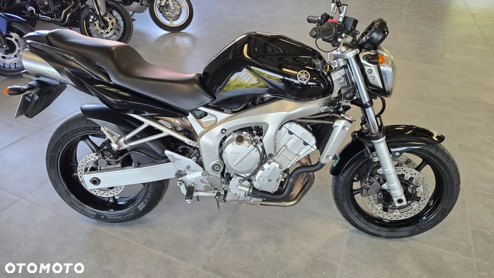 Yamaha FZ6 - 19