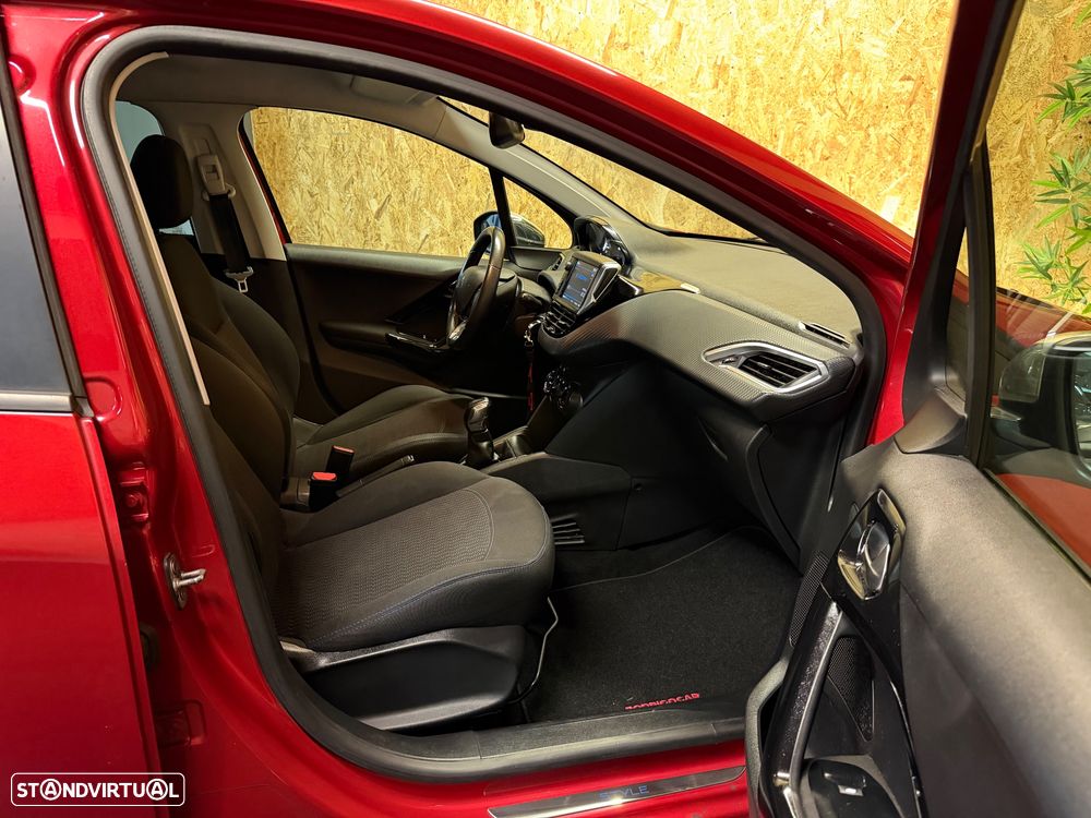 Peugeot 208 82 PureTech Style - 10