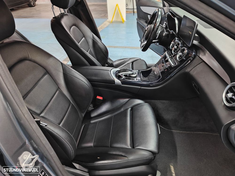 Mercedes-Benz C 300 h AMG Line - 12