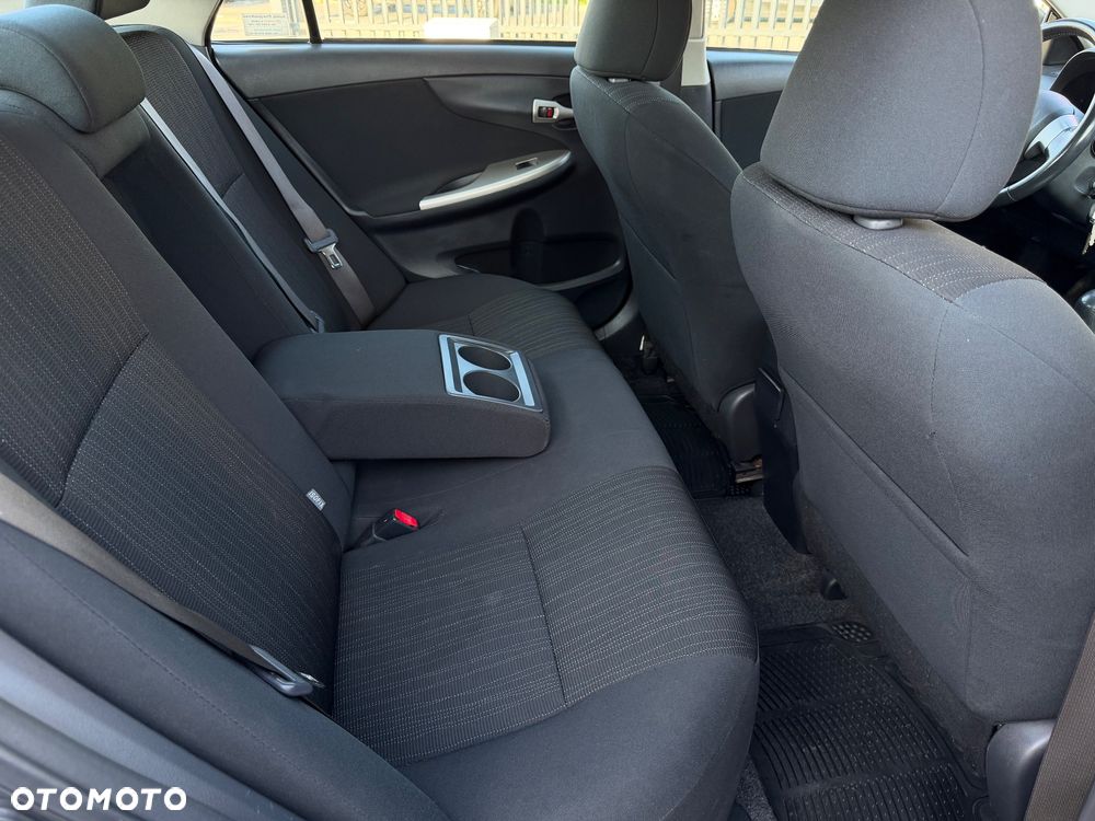 Toyota Corolla 1.6 VVT-i Luna MM - 19