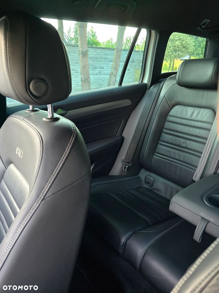 Volkswagen Passat - 15