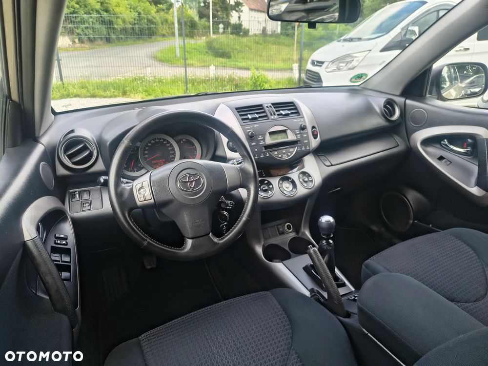 Toyota RAV4 2.2 D-4D Sol - 19