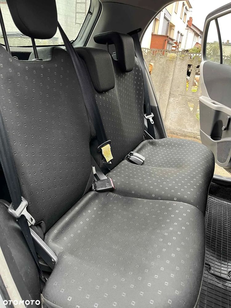 Toyota Yaris 1.4 D-4D Luna - 6