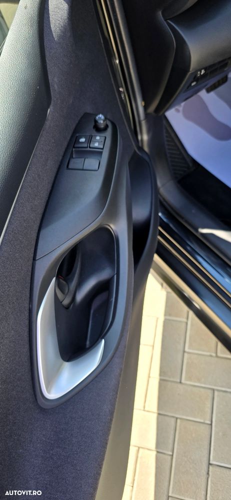 Toyota Yaris 1.5 VVT-i HSD Exclusive Style - 23