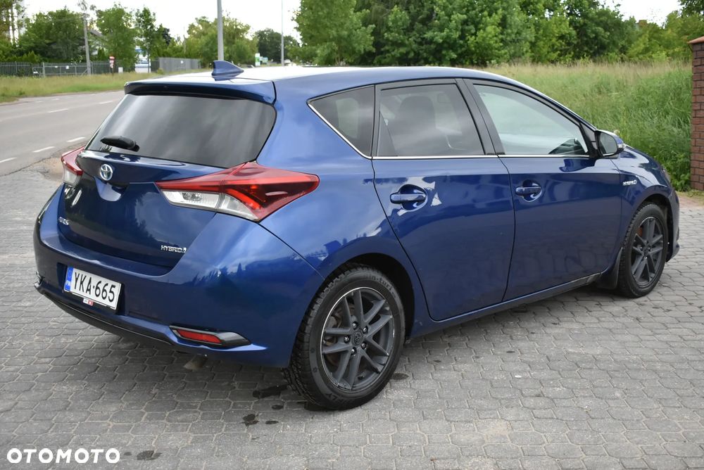 Toyota Auris - 2
