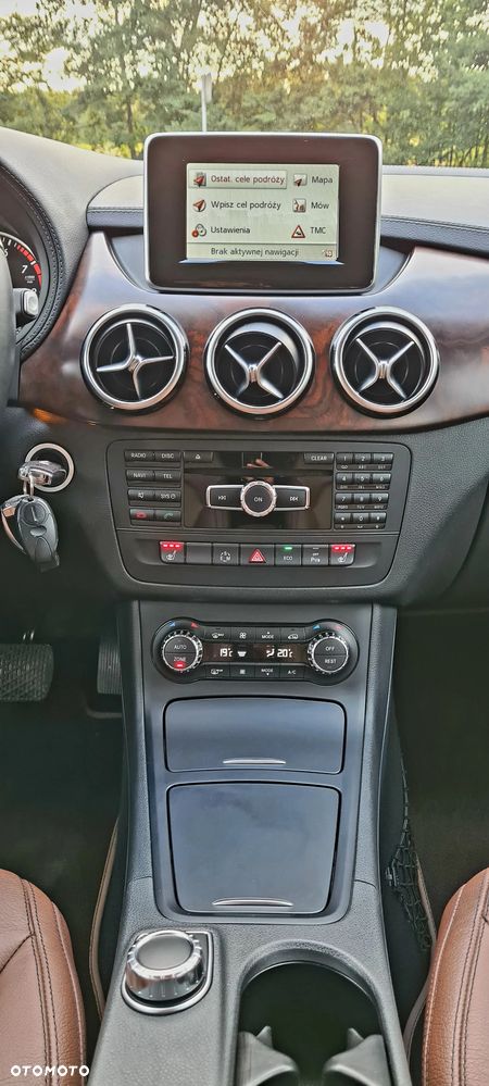 Mercedes-Benz Klasa B 200 7G-DCT AMG Line - 10