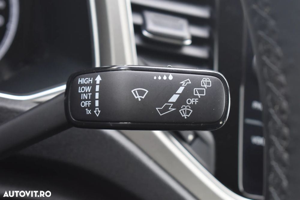 Volkswagen T-Roc 2.0 TDI DSG Design - 36