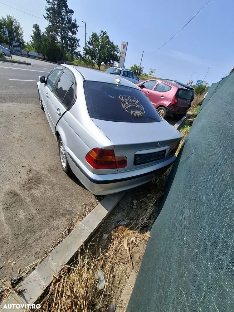 Dezmembrez BMW E46 318D - 5