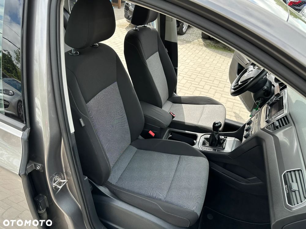 Volkswagen Golf Sportsvan - 22