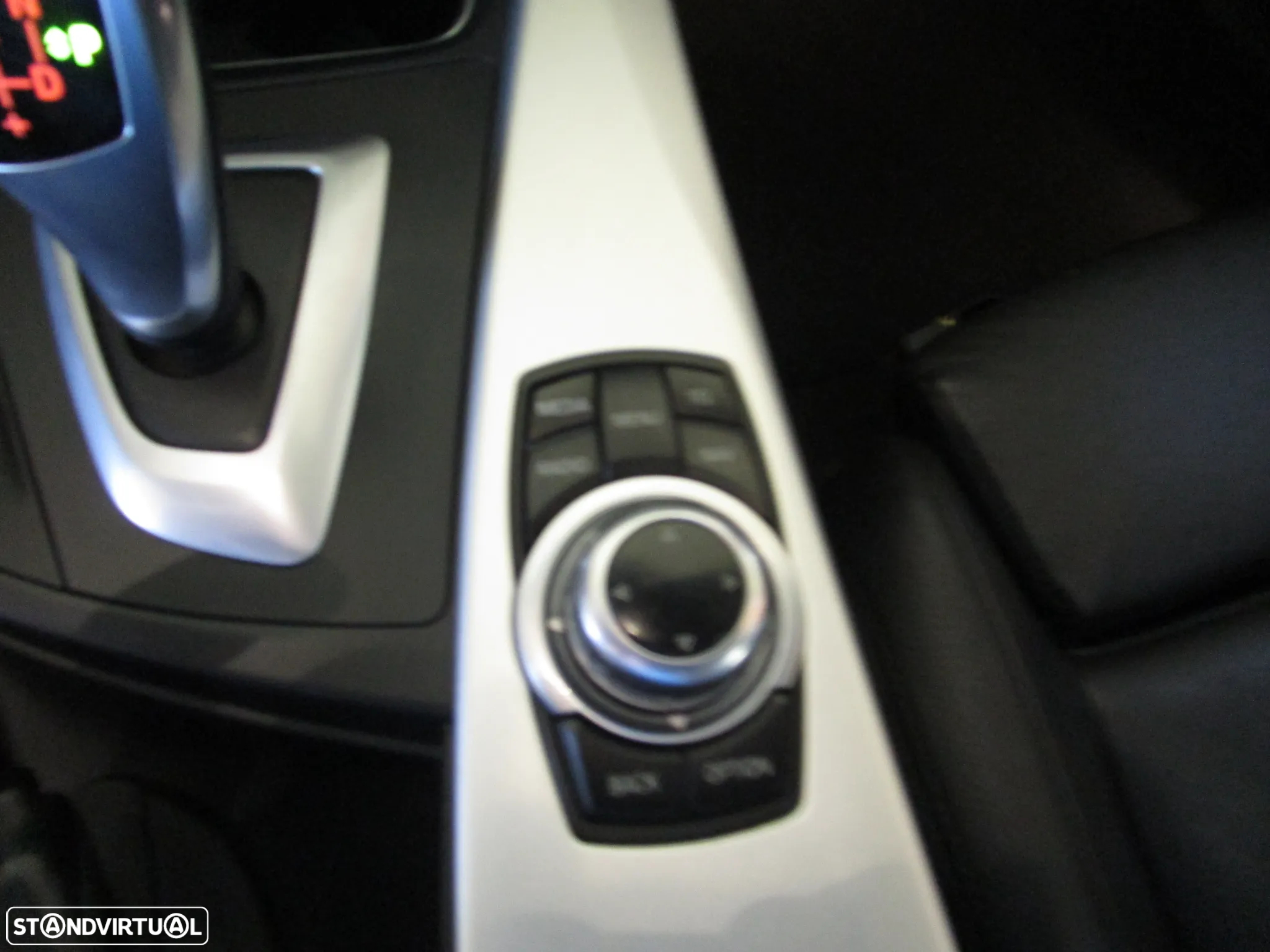 BMW 320 d DPF Touring Aut. Edition Sport - 23