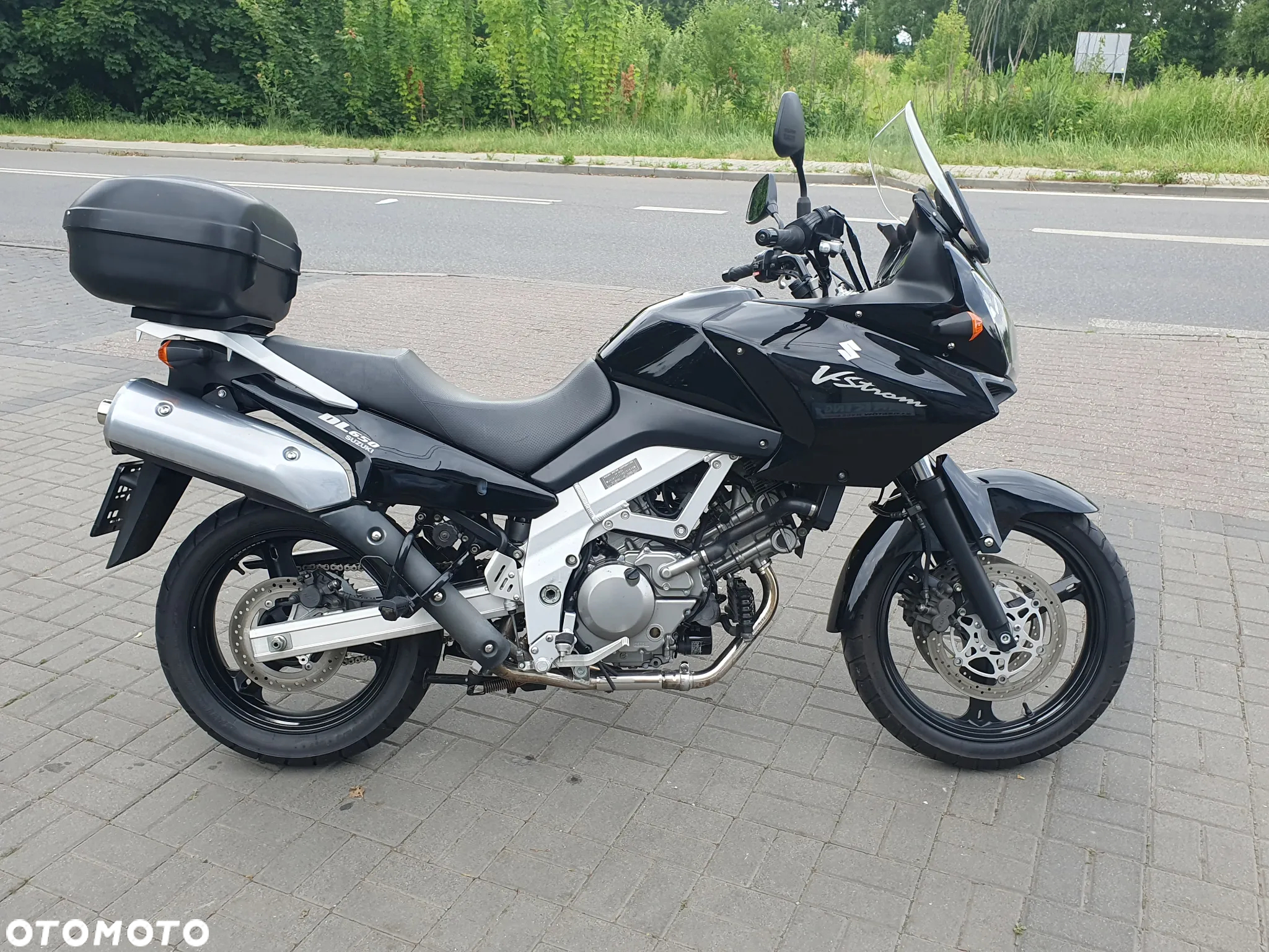 Suzuki V-STROM - 11