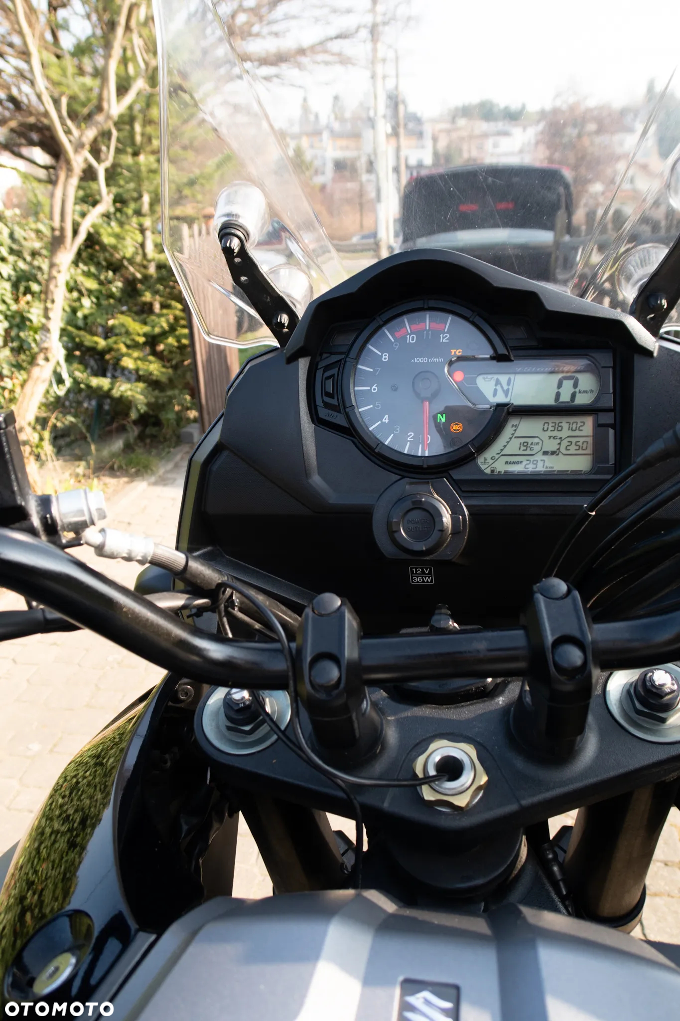 Suzuki V-STROM - 15