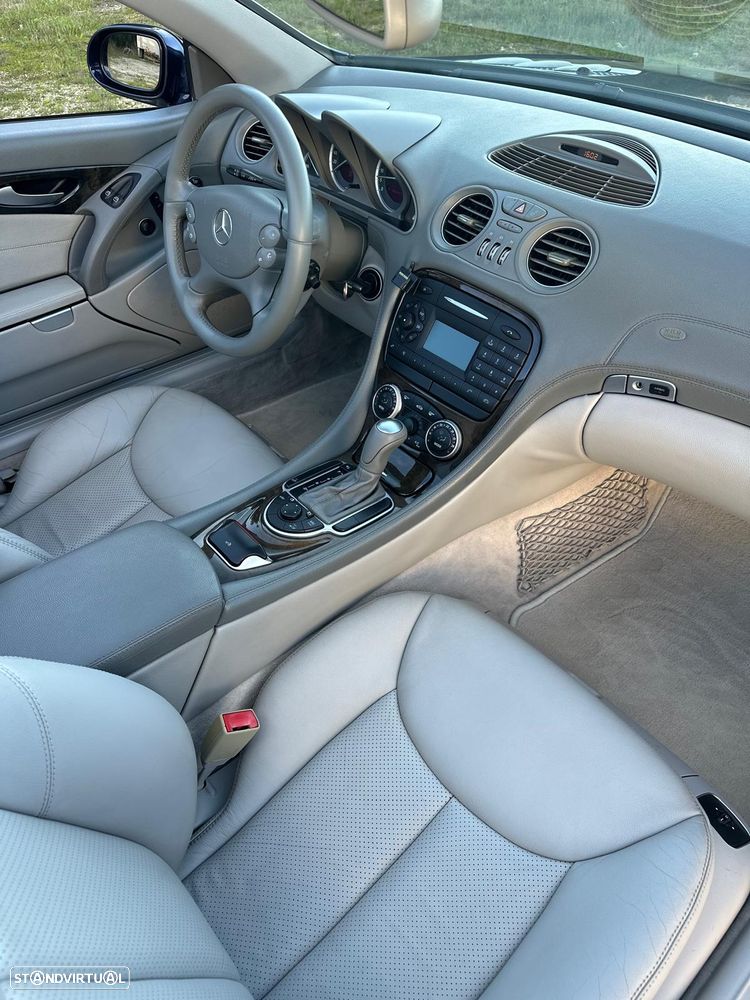 Mercedes-Benz SL 500 Standard - 17