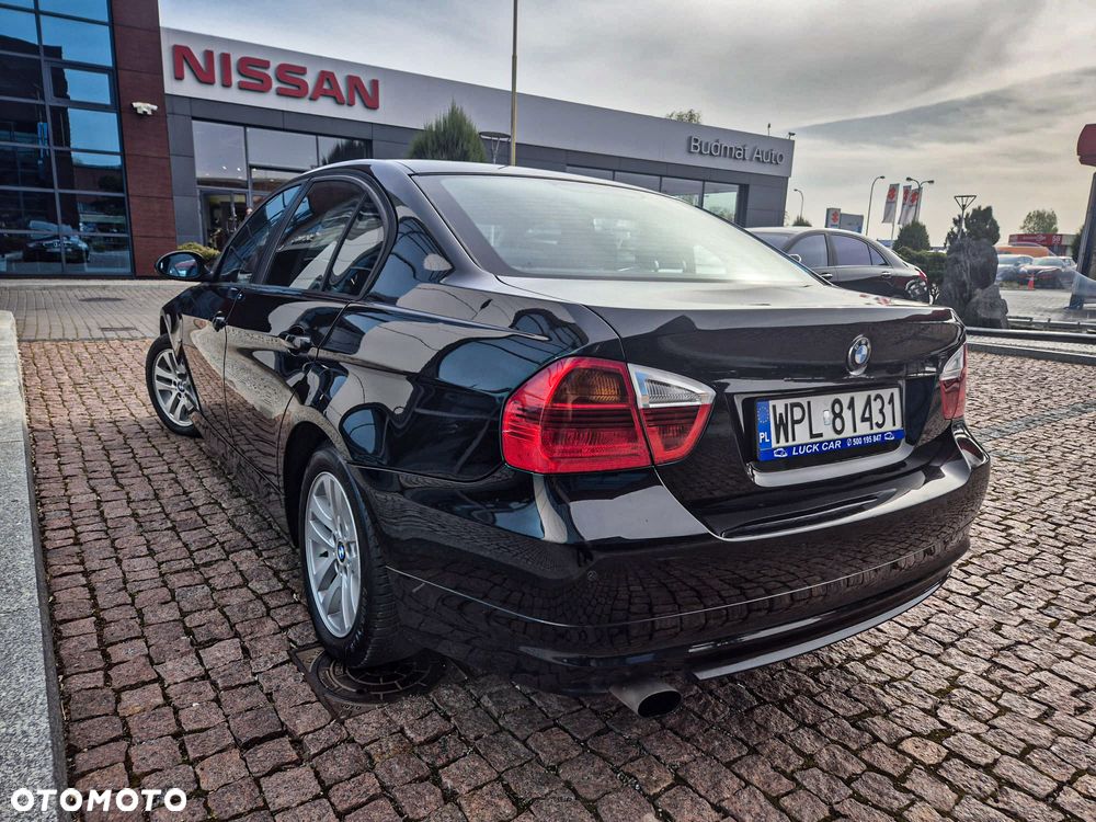 BMW Seria 3 320i - 5