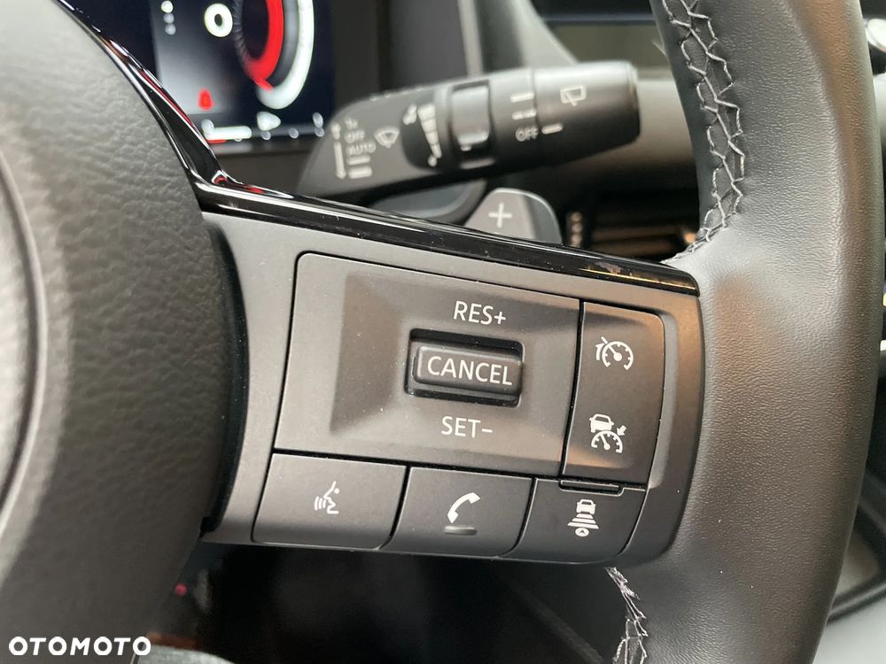 Nissan Qashqai 1.3 DIG-T MHEV N-Connecta Xtronic - 25