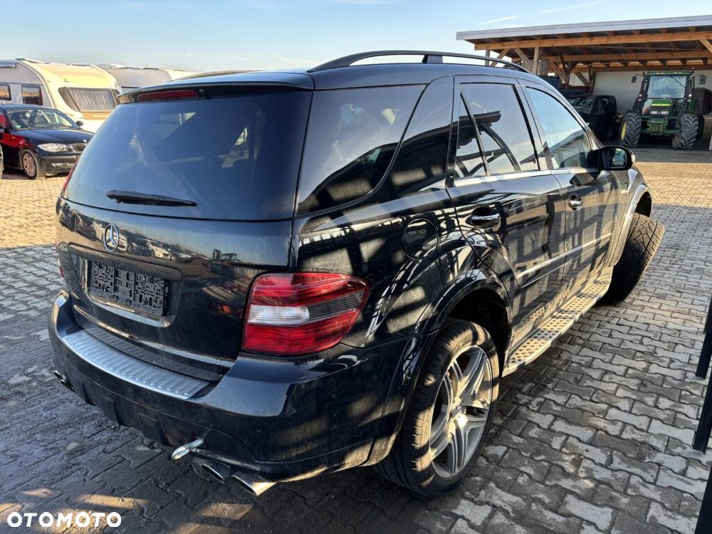 Mercedes-Benz ML 63 AMG 4Matic 7G-TRONIC - 3