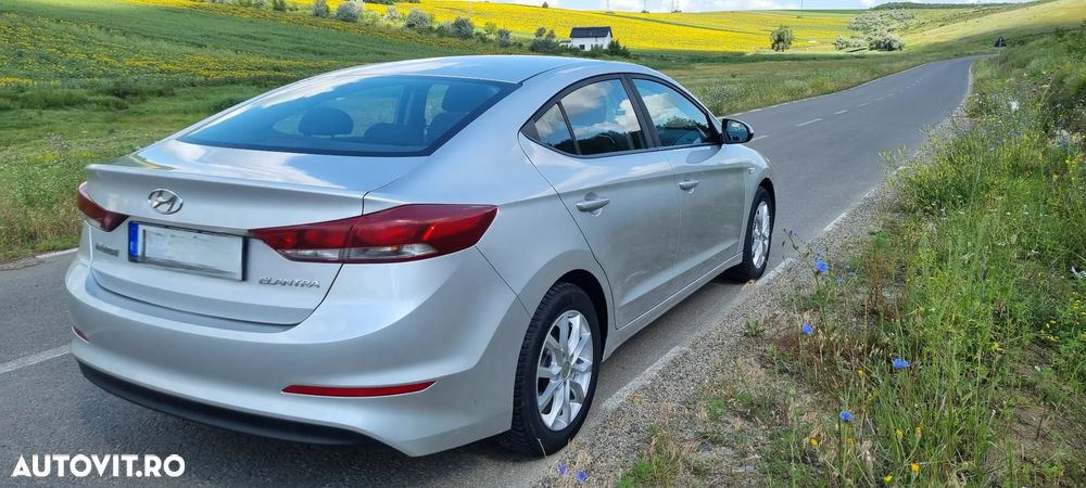 Hyundai Elantra 1.6 MPi Classic - 4