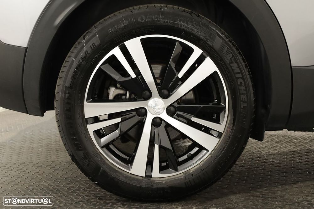 Peugeot 3008 1.2 Hybrid Allure e-DCS6 - 5