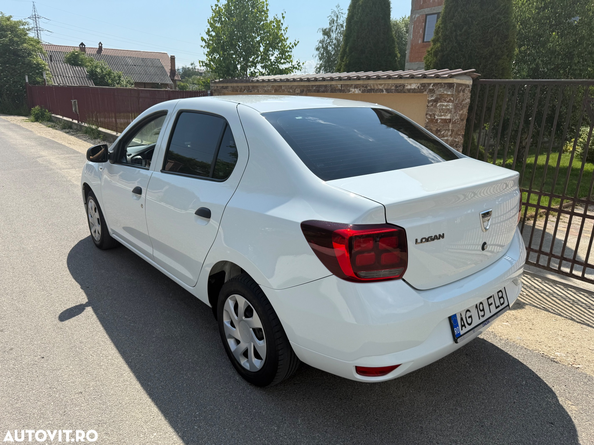 Dacia Logan 1.0 SCe Laureate - 3