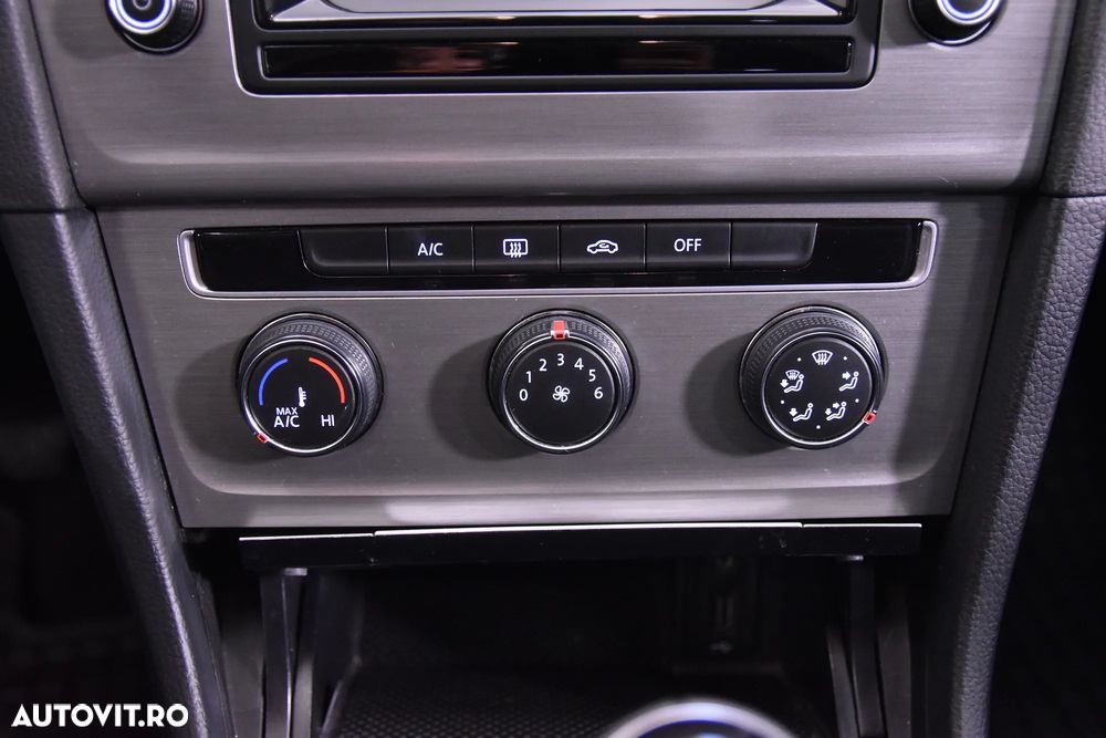 Volkswagen Golf - 17