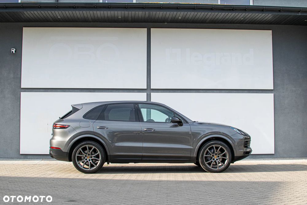 Porsche Cayenne Standard - 8