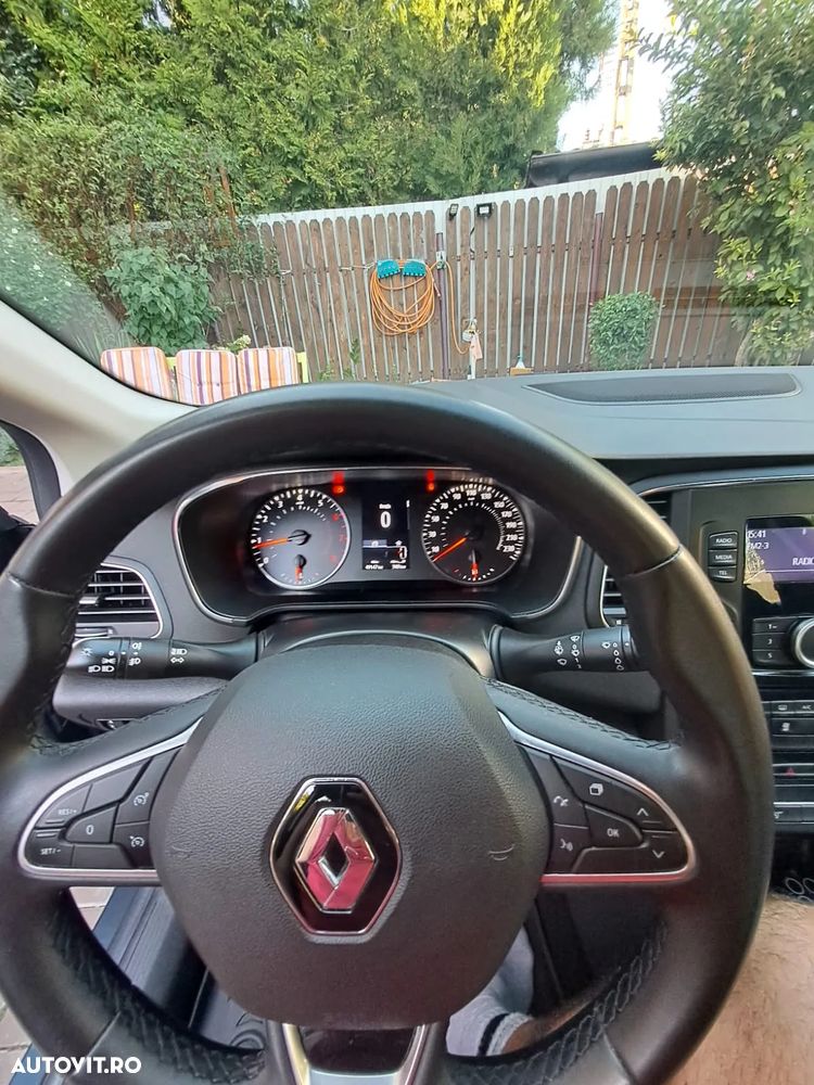 Renault Megane TCe 140 GPF Life - 34