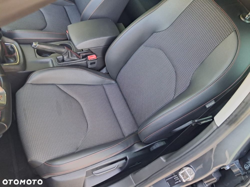 Seat Leon 2.0 TDI DPF FR - 27