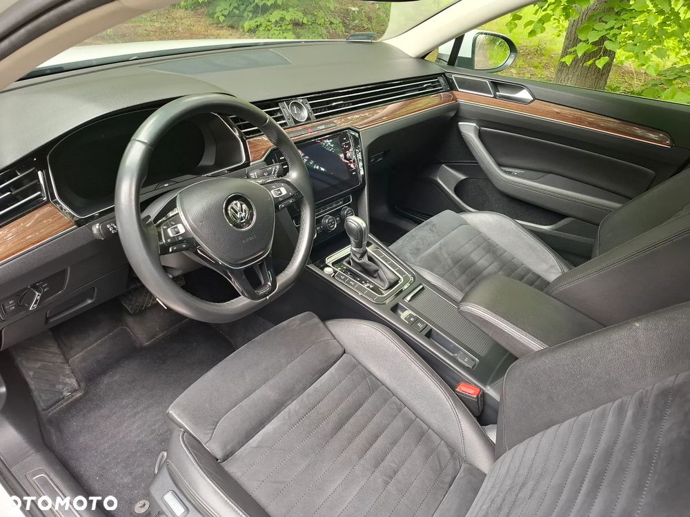 Volkswagen Passat 2.0 TDI SCR Highline DSG - 12