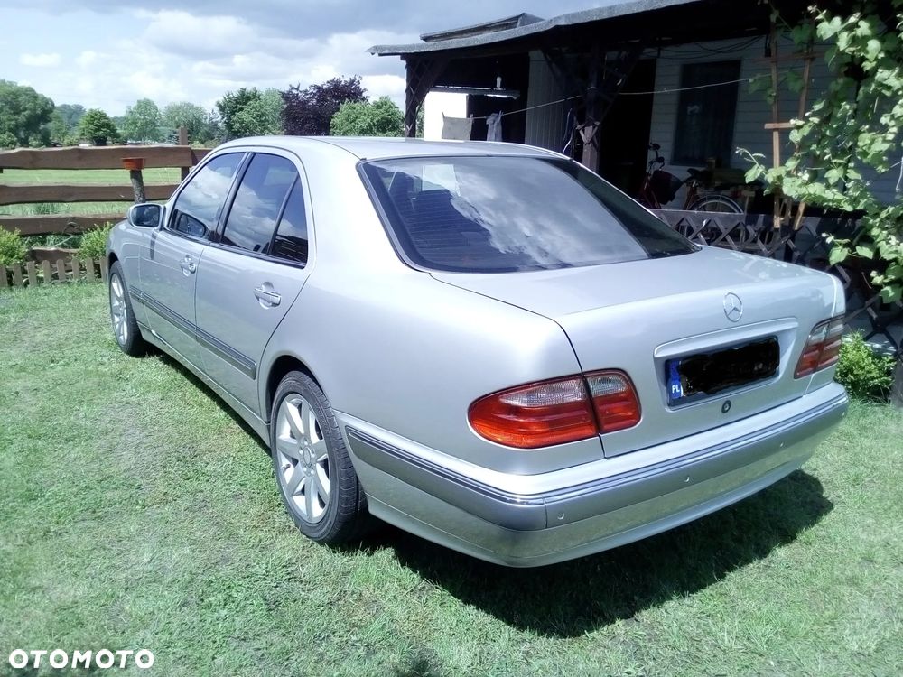 Mercedes-Benz Klasa E - 3