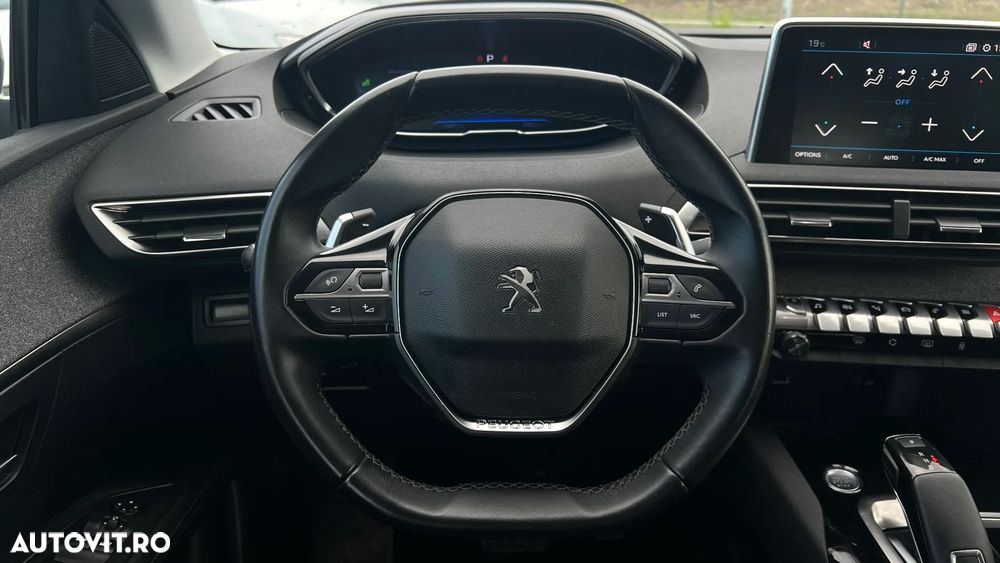 Peugeot 3008 PureTech 130 Stop & Start GPF EAT8 Allure - 12