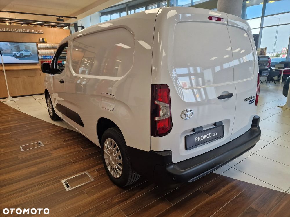 Toyota Proace City - 7