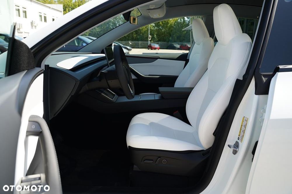 Tesla Model Y 79kWh Long Range RWD - 15