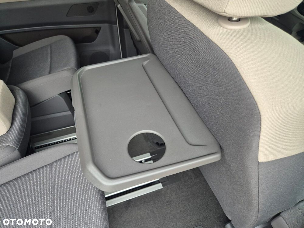 Volkswagen multivan Multivan Family L2 silnik: 2,0 l TDI SCR 150 KM / skrzynia biegów: 7-biegowa DSG rozstaw osi: 3124 mm - 22