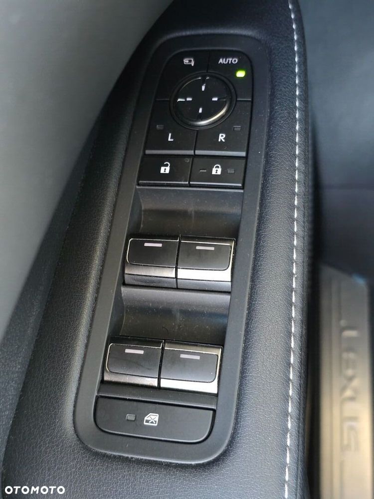 Lexus RX - 17