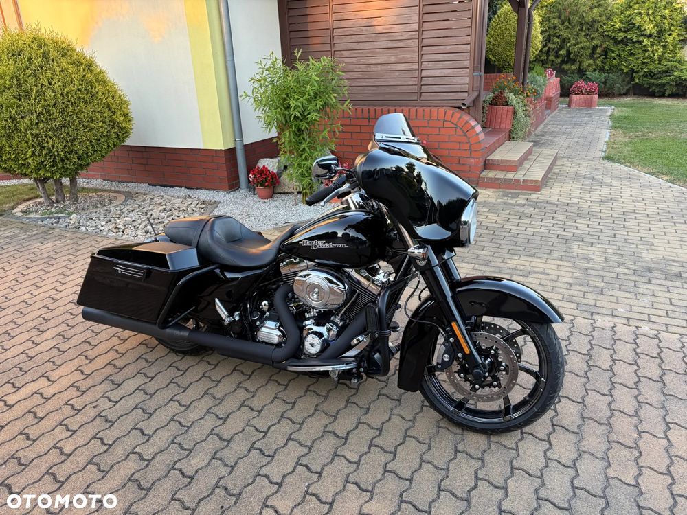 Harley-Davidson Touring Street Glide - 12