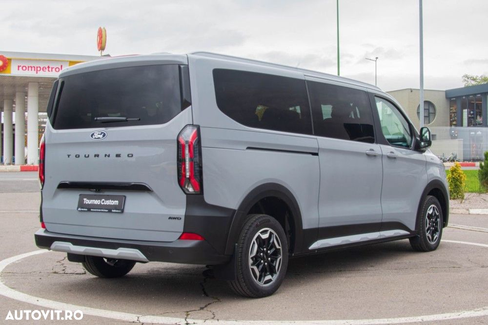 Ford Tourneo Custom - 6