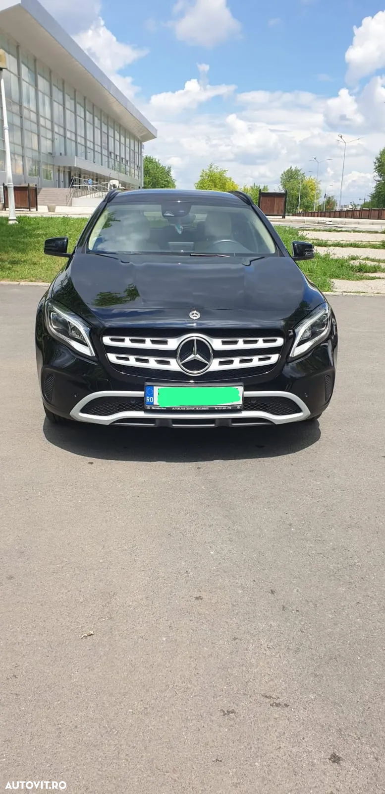 Mercedes-Benz GLA - 11