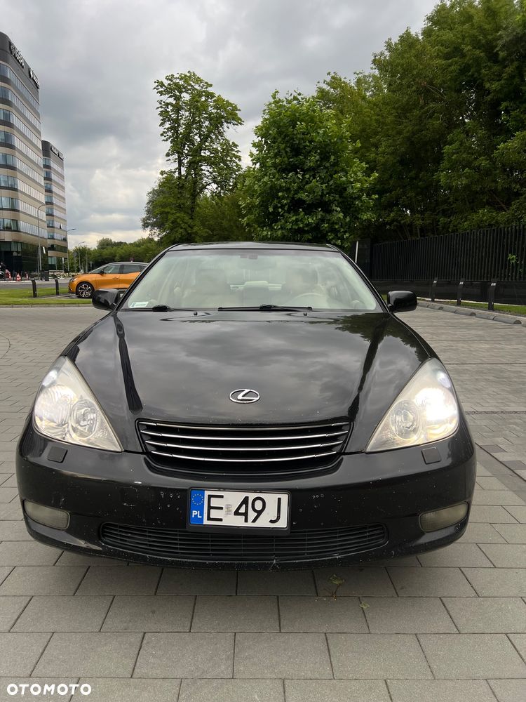 Lexus ES - 3