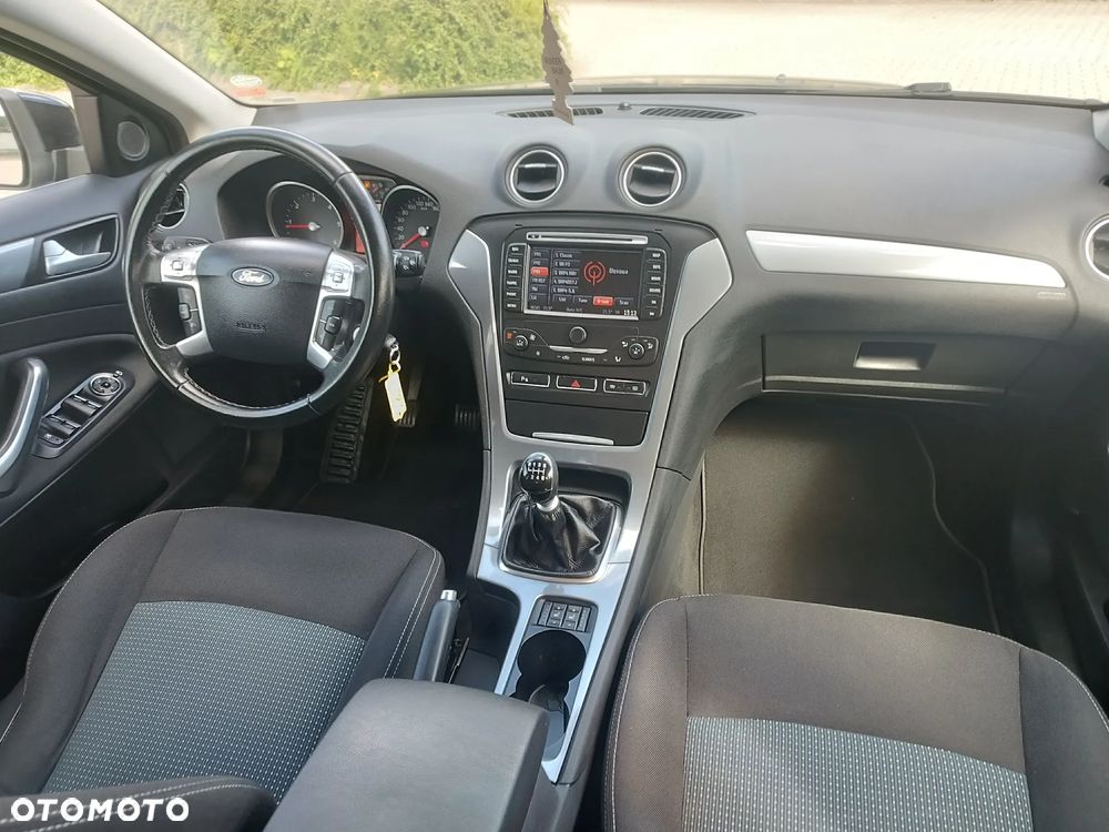 Ford Mondeo 2.0 TDCi Titanium - 18
