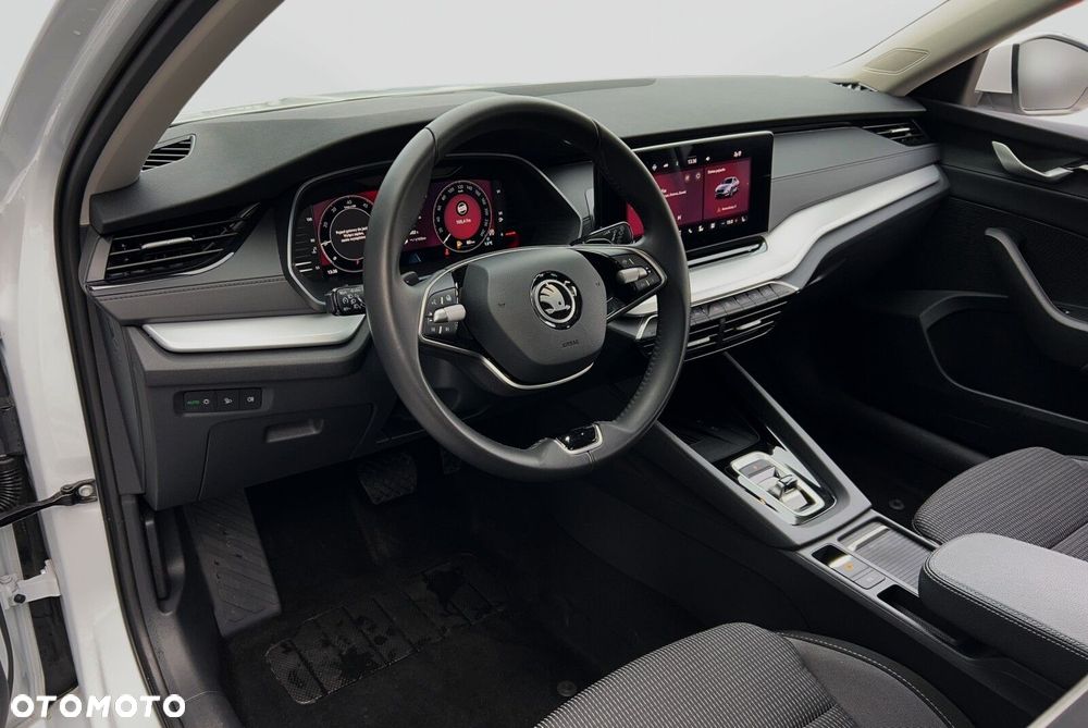 Skoda Octavia 2.0 TDI Selection DSG - 17