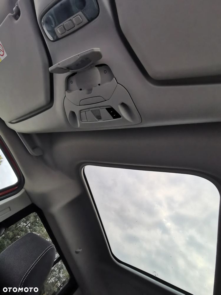 Ford Tourneo Connect Grand - 39